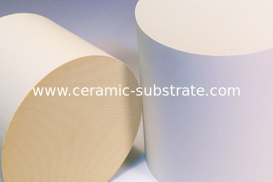 comprar Matte Surface Finish Aluminum Nitride Substrate AlN Substrate Diesel Oxidation Catalyst Engineered for Heat Dissipation online manufacture